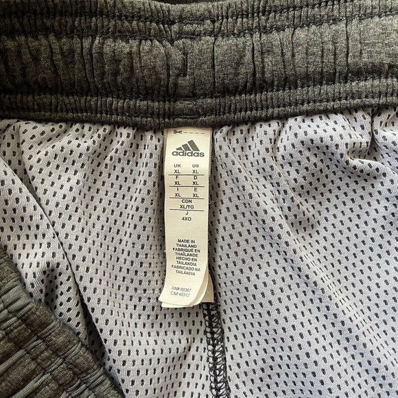 Adidas Men Activewear Shorts Dark Gray Logo Elastic Waist Pockets Size XL - Picture 7 of 7